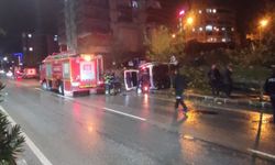 Düğünden dönen kamyonet devrildi: 3 yaralı