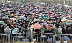 Mevlid-i Nebi mitingi Diyarbakır'da yoğun bir katılımla başladı