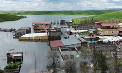 Diyarbakır'da baraj kapakları açıldı köy sular altında kaldı