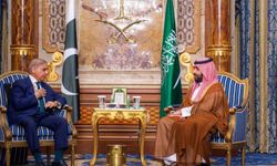 Suudi Prensi ile Pakistan Başbakanı görüştü