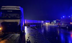 Tarsus-Adana-Gaziantep Otoyolu’nda kamyonet tırla çarpıştı: 1 ölü, 1 yaralı