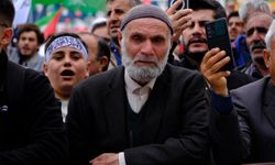 Van’da Mevlid-i Nebi buluşması: Peygamber sevgisi gözyaşlarına dönüştü