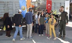 Dicle'de yaklaşık bin 500 adet fidan dağıtıldı