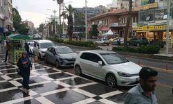 Şanlıurfalılar sağanak yağışa hazırlıksız yakalandılar