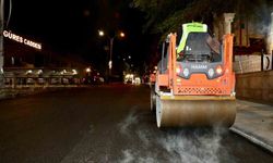 Siirt'te asfalt mesaisi gece de sürüyor