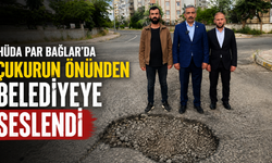 HÜDA PAR Bağlar'da çukurun önünden belediyeye seslendi