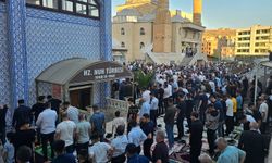 Cizreliler bayram sabahında camileri doldurdu