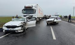 Diyarbakır-Siverek yolunda zincirleme kaza: 2 ölü, 2 yaralı