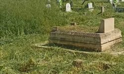Diyarbakır'da mezarlıklar bayrama hazırlanıyor