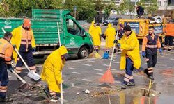 Gaziantep'te afet sonrası temizlik çalışmaları sürüyor