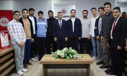 Gaziantep'te bilgi yarışmasına katılan geçlere umre ödülü