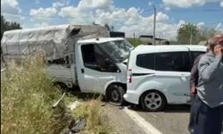 Diyarbakır'da kamyonetle hafif ticari araç çarpıştı: 1'i ağır 4 yaralı