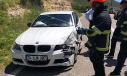 İki otomobil çarpıştı: 5 yaralı