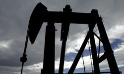 İran savaşı küresel petrol rezervlerini rekor bir hızla tüketiyor