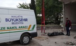 Malatya'da elektrik direğinden düşen şahıs hayatını kaybetti