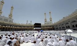 Milyonlarca hacı Mina'da: Şeytan taşlama ile bayram ibadetleri başladı