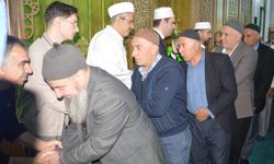 Siirt’te bayram namazında kardeşlik, paylaşma ve Filistin mesajı