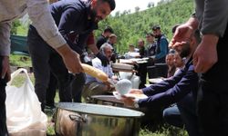Şırnak’ta yüz yıllık Adarok geleneğinde binlerce kişi aynı sofrada buluştu