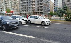 Diyarbakır'da maddi hasarlı trafik kazası