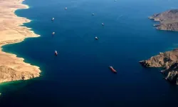 Hürmüz kapandı, Petrol fiyatları fırladı
