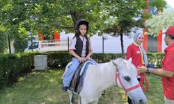 Öğrenciler aileleriyle birlikte piknik yaptı