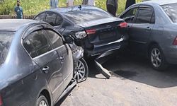 Bitlis'te maddi hasarlı zincirleme trafik kazası