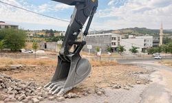 Geciken yol çalışmasına özürlü açıklama: Vatandaş çözüm bekliyor