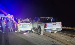 Diyarbakır-Bingöl yolunda iki araç çarpıştı: 1'i ağır, 3 yaralı