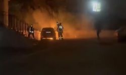 Diyarbakır'a sınır ilçede otomobil alevlere teslim oldu