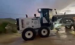 Diyarbakır'a sınır ilde şehirlerarası yol trafiğe kapatıldı