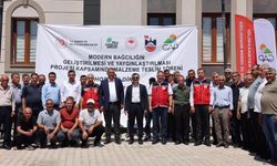 Diyarbakır'da çiftçilere 11,4 milyon liralık destek: Modern bağcılık ekipmanları dağıtıldı