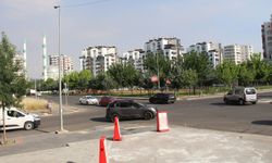 Diyarbakır'da tehlike saçan kavşak: Mahalleli trafik ışığı talep ediyor