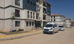 Evinde silahla vurulmuş halde bulunan kadın öldü