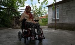 Malatya'da engelli bireylere akülü sandalye desteği