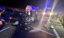 Şanlıurfa'da kafa kafaya feci kaza: 2 ölü, 6 yaralı