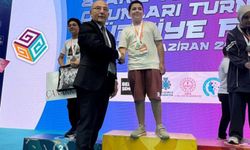 Siverekli öğrenci akıl ve zeka oyunlarında Türkiye birincisi oldu