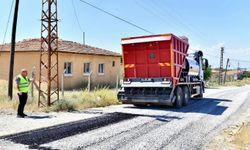 Yeşilyurt'ta kırsal mahallelerde yol çalışmaları sürüyor