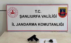 Şüpheli şahısların üzerinden narkotik madde ve silah çıktı
