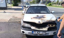 Batman'da seyir halindeki otomobil alevlere teslim oldu