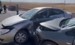 Diyarbakır'da iki otomobil çarpıştı: 2 yaralı