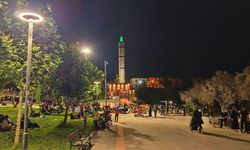 Kavurucu sıcaklar Diyarbakırlıları akşam saatlerinde dışarı çıkardı