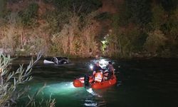 Munzur Nehri'ne yuvarlanan araçta 2 kişi yaralandı