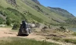 Nemrut kalderası’nda kaçak yapılara yıkım