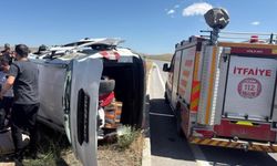 Van'da iki araç çarpıştı: 8 yaralı