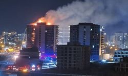 Diyarbakır’da korkutan yangın! Alevler plaza binasını sardı