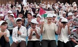 Siirt’te yüzlerce çocuk "Hayat Namazla Güzeldir" mesajıyla camiye yürüdü