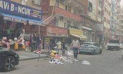 Diyarbakır'da aniden çıkan rüzgar esnafa zor anlar yaşattı