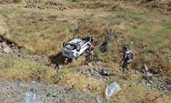 Bingöl-Elazığ yolunda araç takla attı: Biri ağır 6 yaralı