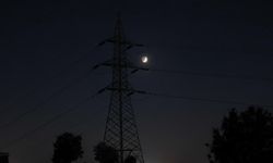 Bitlis'te mevsimin ilk gününde elektrik saatlerce kesilecek