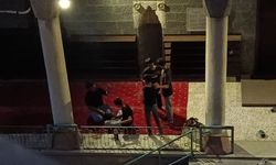 Diyarbakır'da cami bahçesinde tepki çeken görüntüler: Çete çevreyi rahatsız ediyor!